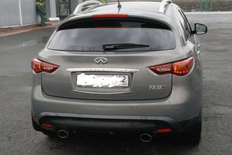 2010 Infiniti FX37 Photos