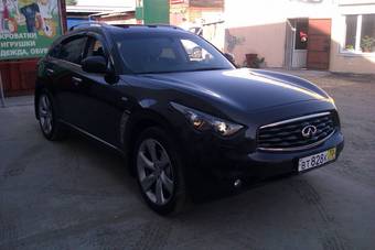 2010 Infiniti FX37 Images