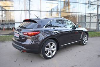 2011 Infiniti FX37 Images