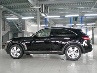 2011 Infiniti FX37 Pictures