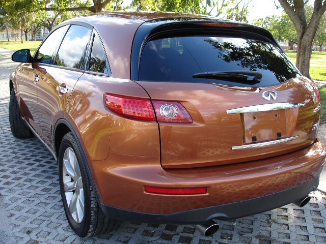 2003 Infiniti FX45 Pictures