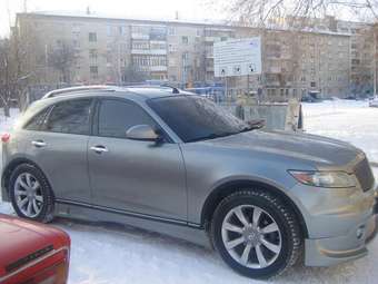 2004 Infiniti FX45 Photos