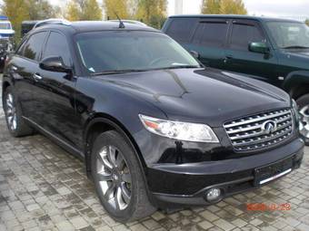 2004 Infiniti FX45 Photos