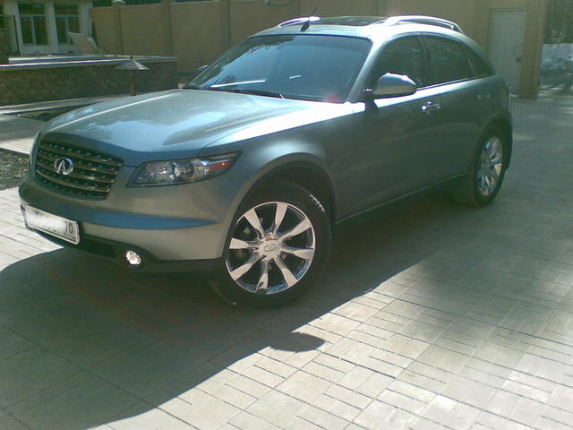 2005 Infiniti FX45