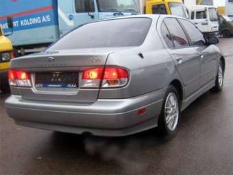 1999 Infiniti G20 Pictures