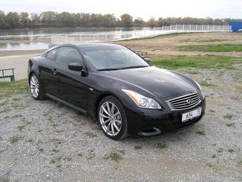 2009 Infiniti G37 Photos