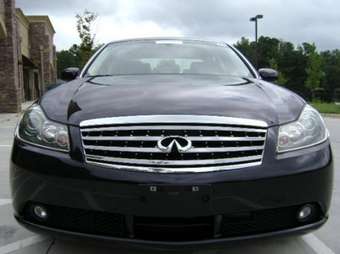 2005 Infiniti M35 Photos