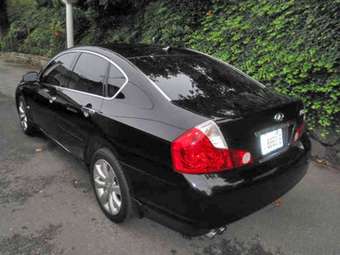 2005 Infiniti M35 Pictures