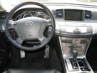 2005 Infiniti M35 Photos