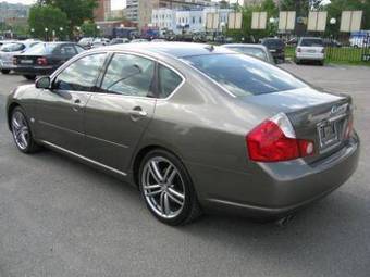 2005 Infiniti M35 Pictures