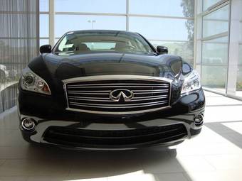 2011 Infiniti M37 Pictures