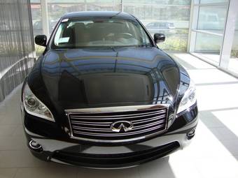 2011 Infiniti M37 Photos