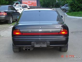 1993 Infiniti Q45 Pictures