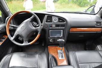 2000 Infiniti QX4 Pictures