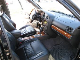 2000 Infiniti QX4 Pictures