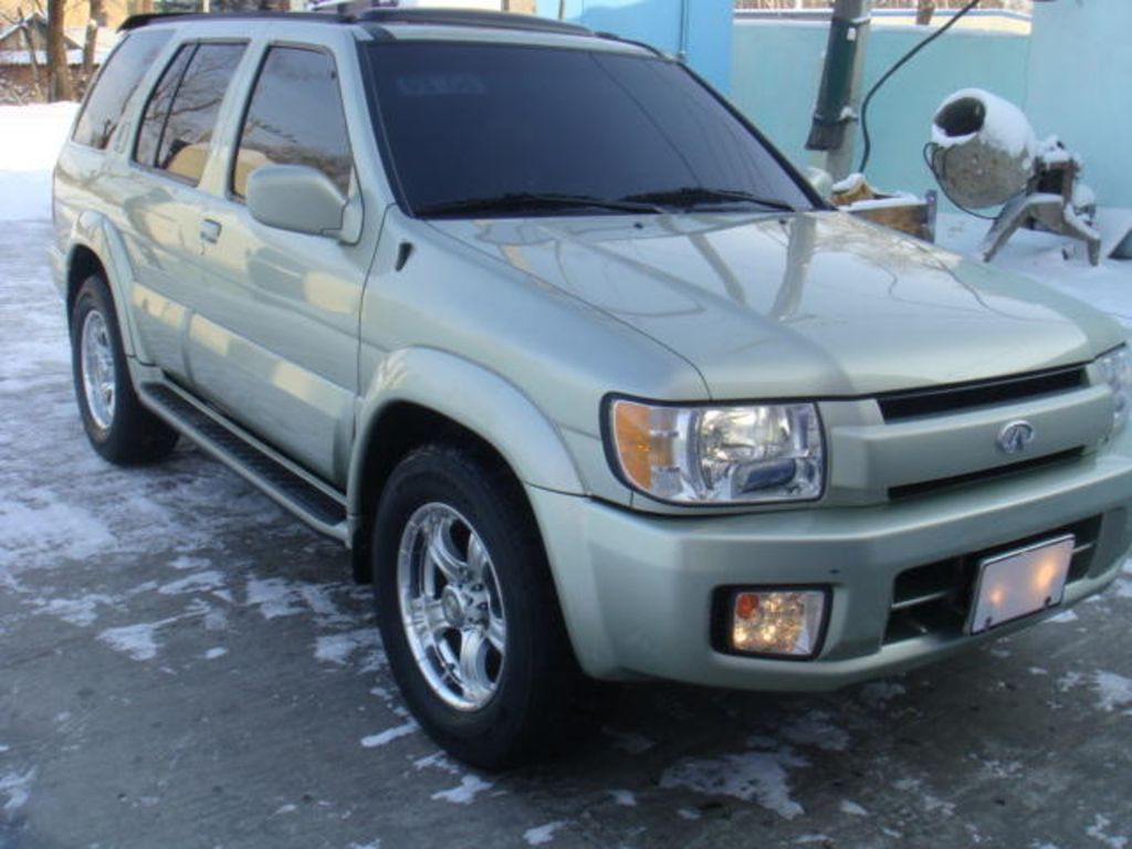 2001 Infiniti QX4