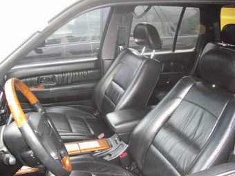 2001 Infiniti QX4 Pictures