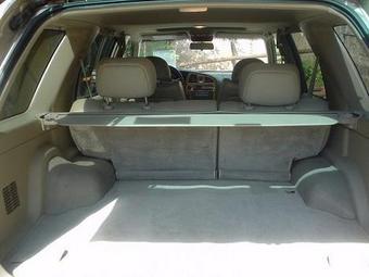 2001 Infiniti QX4 Images