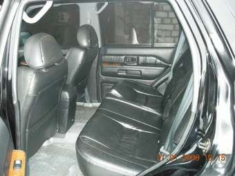 2001 Infiniti QX4 Pictures