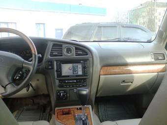 2001 Infiniti QX4 Pictures