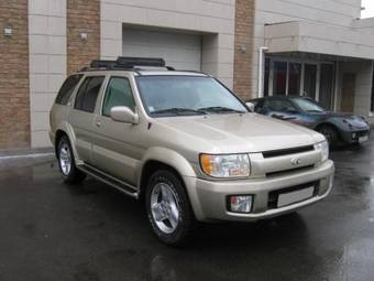 2001 Infiniti QX4 Photos