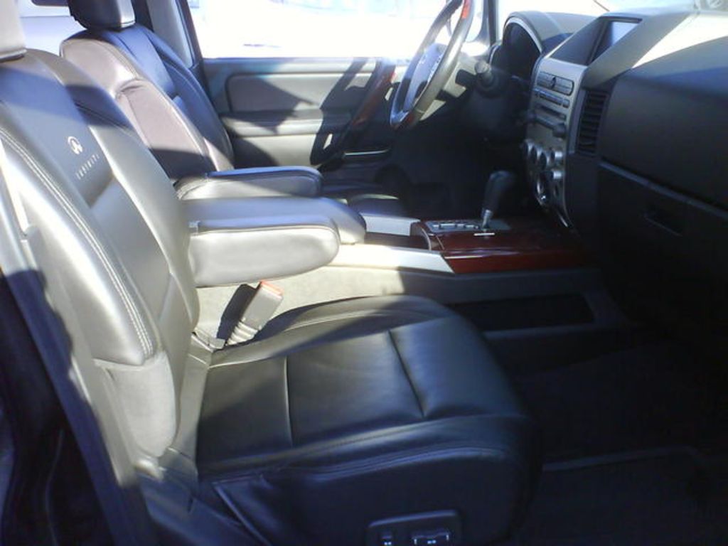 2004 Infiniti QX56