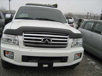 2004 Infiniti QX56 Pictures