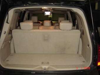 2004 Infiniti QX56 Photos