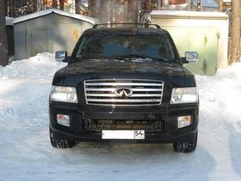 2004 Infiniti QX56 Photos