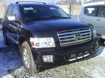 2004 Infiniti QX56 Photos