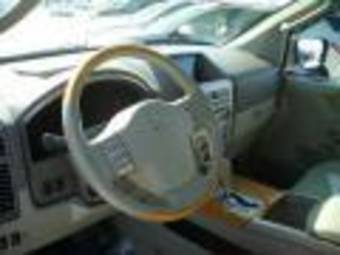 2004 Infiniti QX56 Pictures