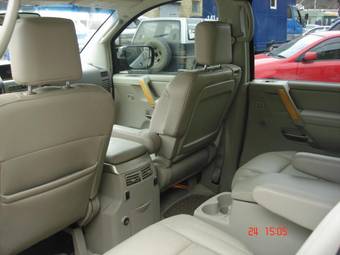 2004 Infiniti QX56 Images