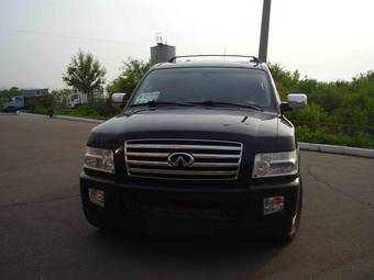 2004 Infiniti QX56 Photos