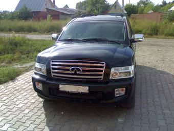 2004 Infiniti QX56 Photos