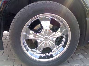 2004 Infiniti QX56 Photos