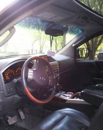 2004 Infiniti QX56 Pictures