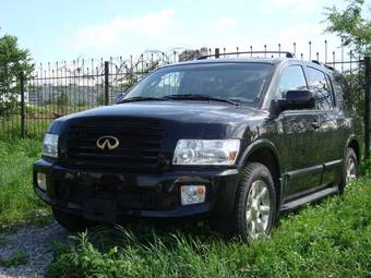 2004 Infiniti QX56 Photos