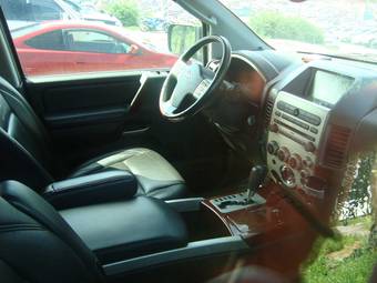 2004 Infiniti QX56 Photos