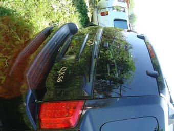 2004 Infiniti QX56 Pics