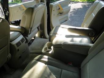 2004 Infiniti QX56 Photos