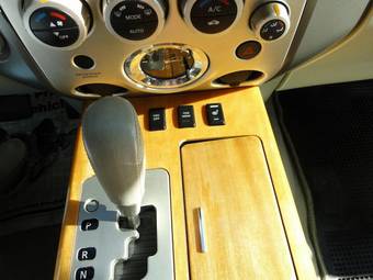 2004 Infiniti QX56 Photos
