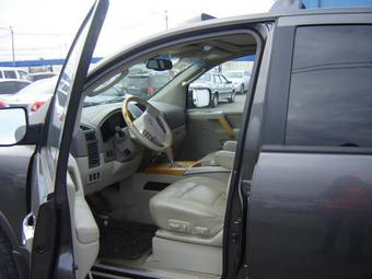 2004 Infiniti QX56 Photos