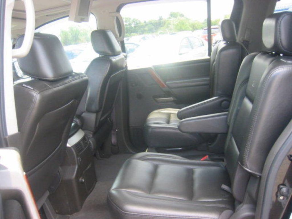 2005 Infiniti QX56