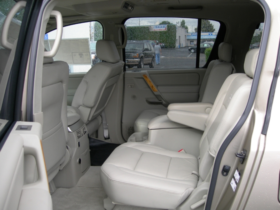 2005 Infiniti QX56 Wallpapers