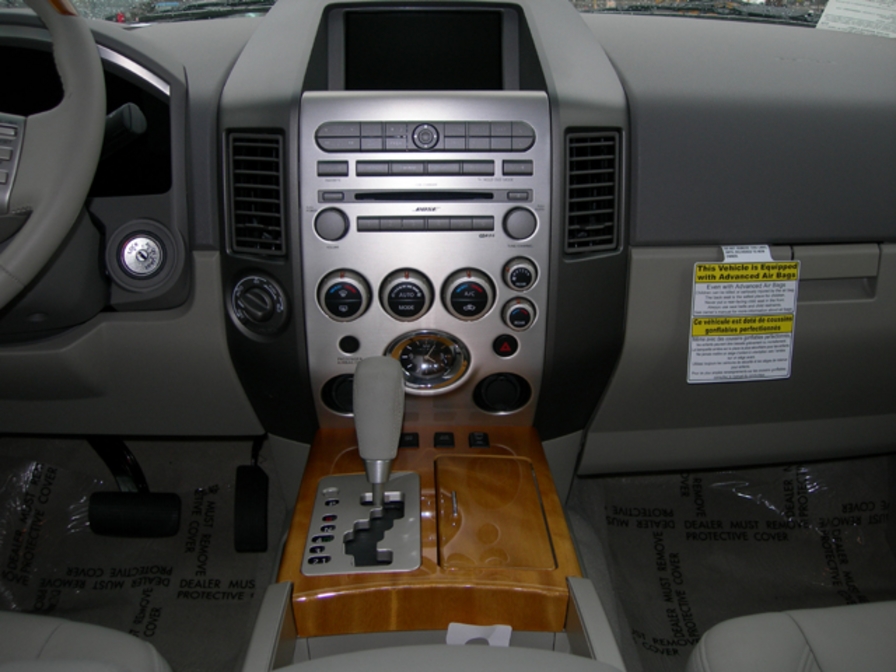 2005 Infiniti QX56 Photos