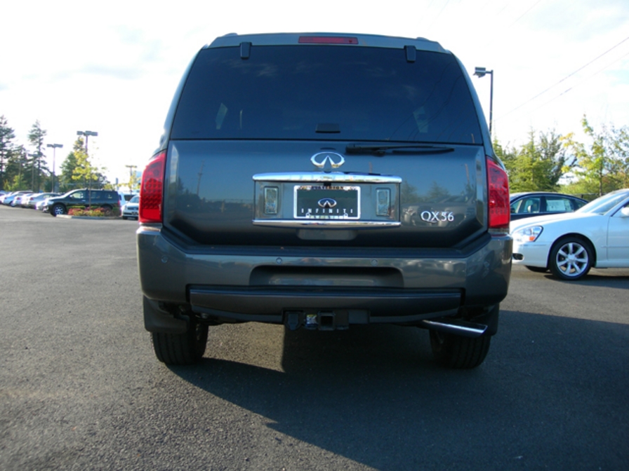 2005 Infiniti QX56 Photos