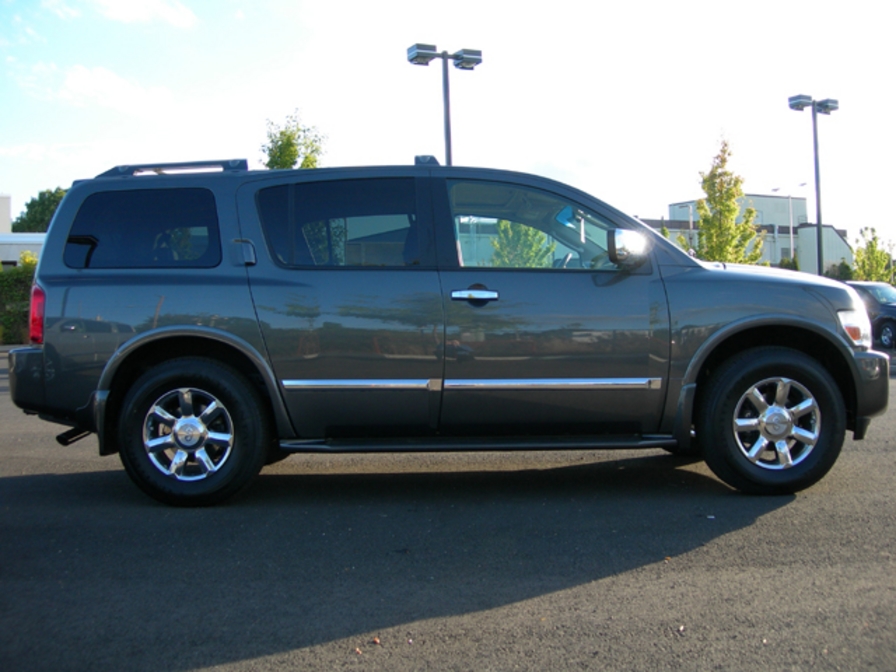 2005 Infiniti QX56 Pictures