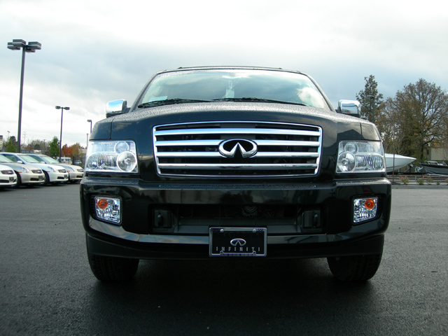 2005 Infiniti QX56 Photos