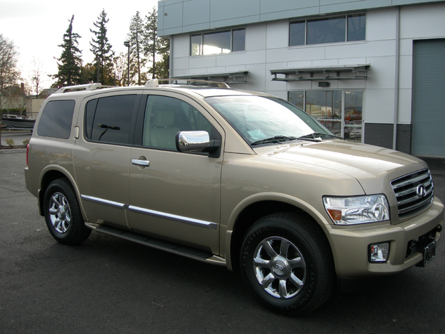 2005 Infiniti QX56 Pictures