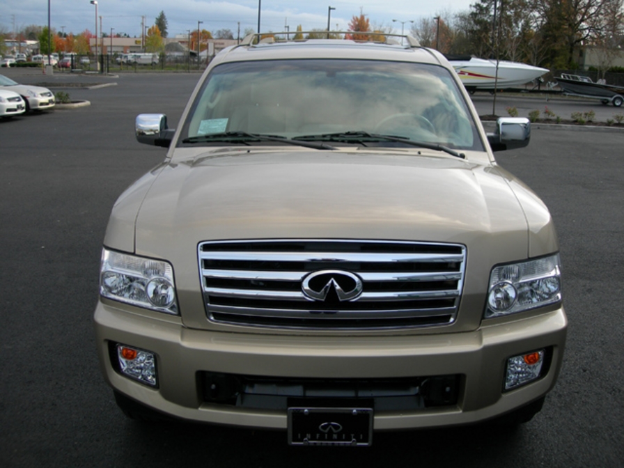 2005 Infiniti QX56 Photos